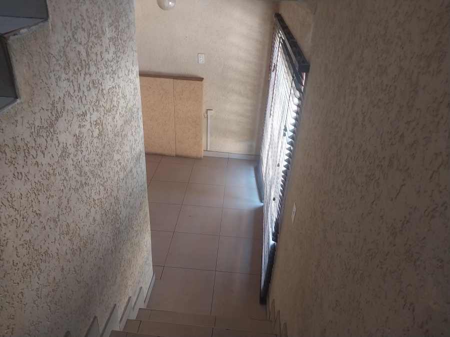 4 Bedroom Property for Sale in Ormonde Gauteng