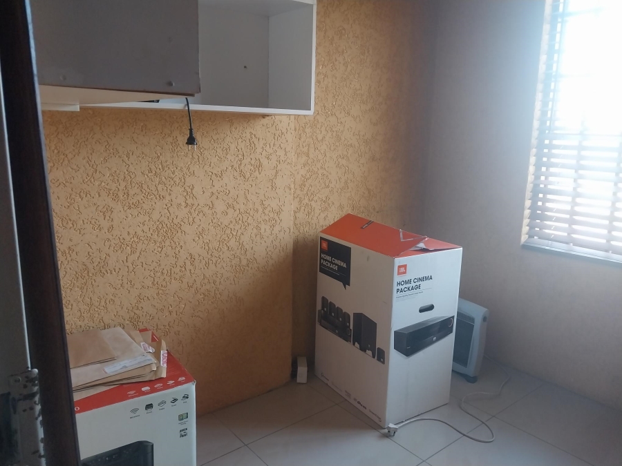 4 Bedroom Property for Sale in Ormonde Gauteng