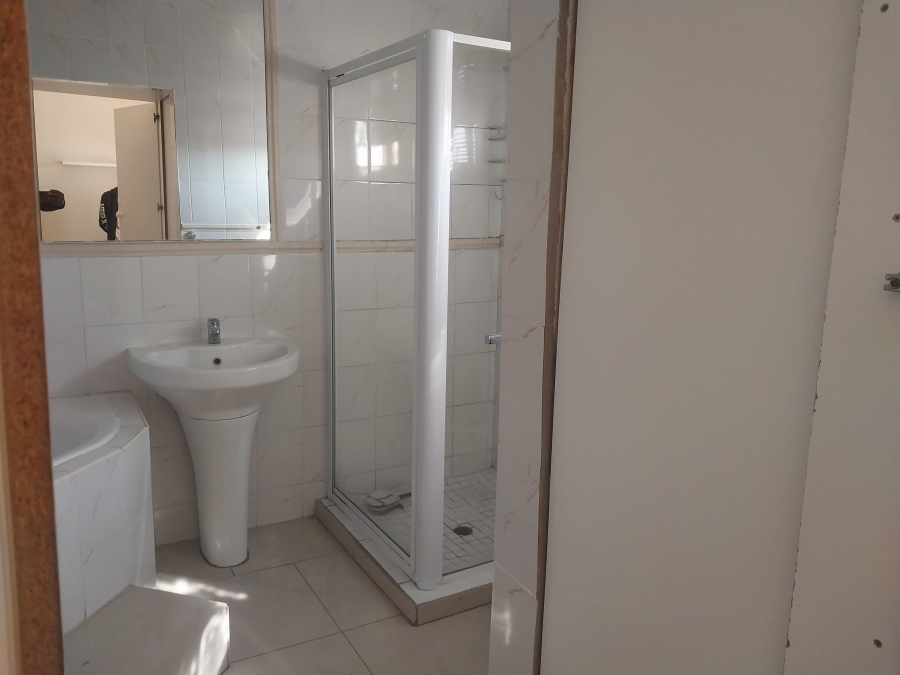4 Bedroom Property for Sale in Ormonde Gauteng
