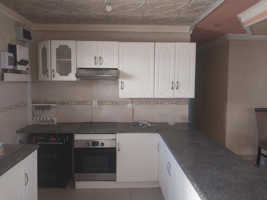 4 Bedroom Property for Sale in Ormonde Gauteng