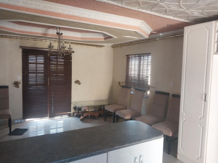 4 Bedroom Property for Sale in Ormonde Gauteng