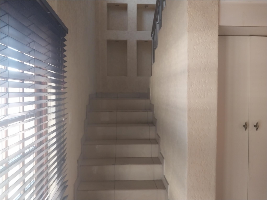 4 Bedroom Property for Sale in Ormonde Gauteng