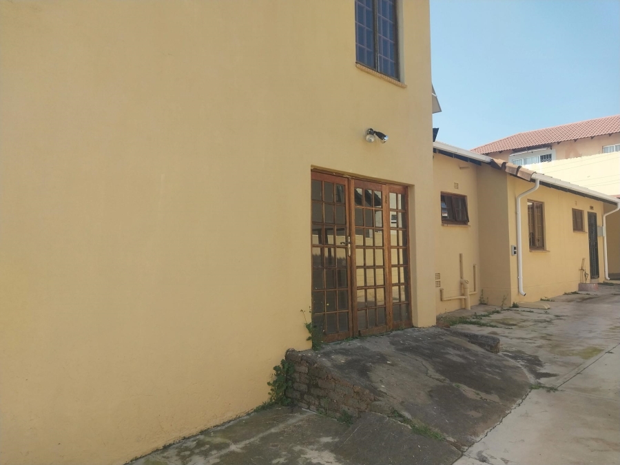 4 Bedroom Property for Sale in Ormonde Gauteng