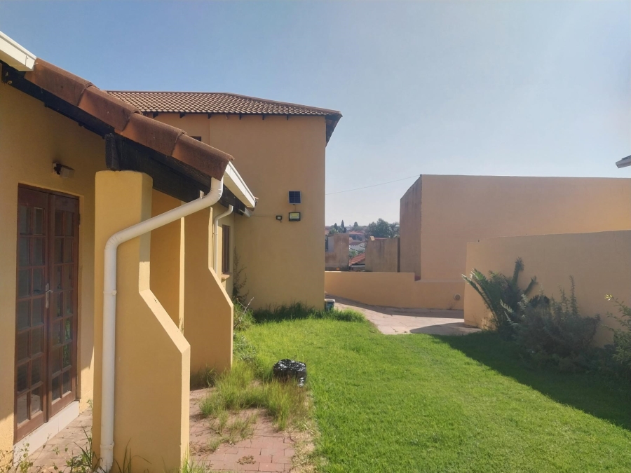 4 Bedroom Property for Sale in Ormonde Gauteng