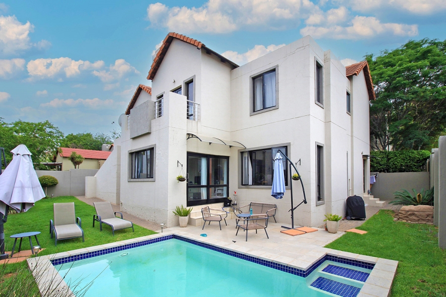 4 Bedroom Property for Sale in Broadacres Gauteng