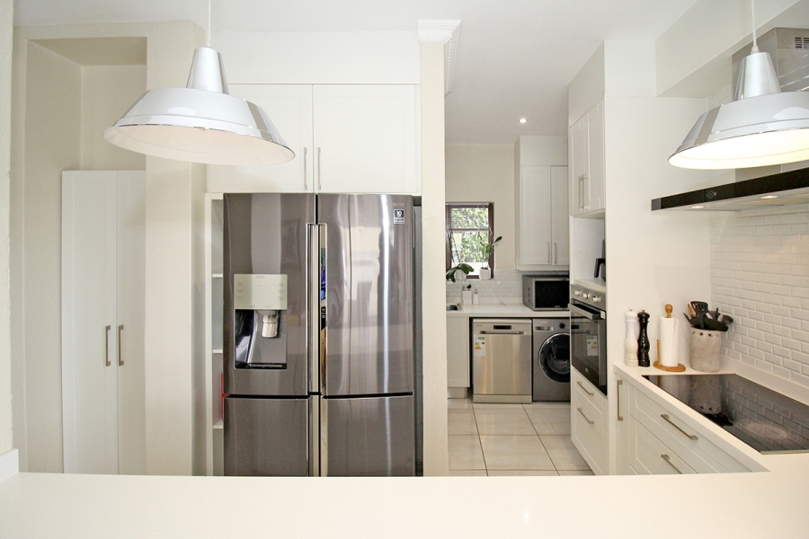 4 Bedroom Property for Sale in Broadacres Gauteng