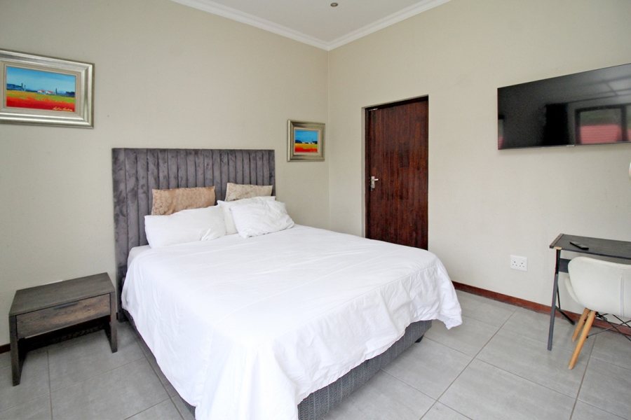 4 Bedroom Property for Sale in Broadacres Gauteng