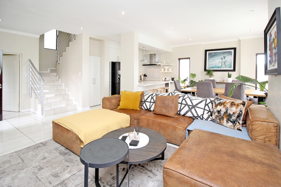 4 Bedroom Property for Sale in Broadacres Gauteng