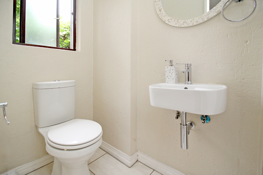4 Bedroom Property for Sale in Broadacres Gauteng