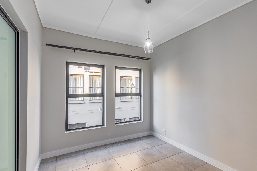 To Let 2 Bedroom Property for Rent in Waterfall Gauteng
