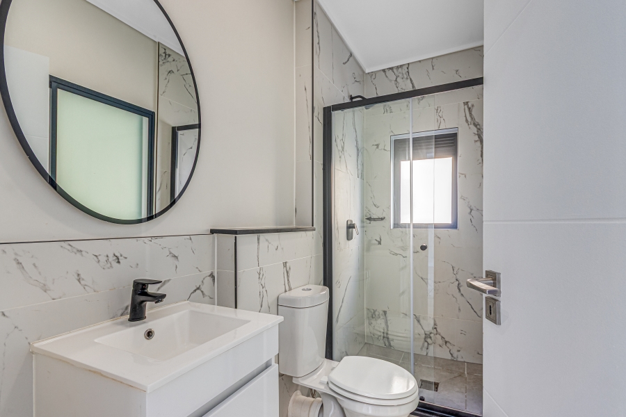 To Let 2 Bedroom Property for Rent in Waterfall Gauteng