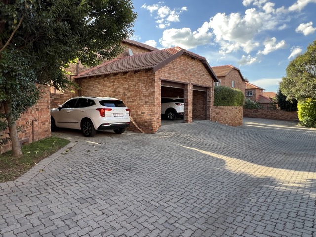 4 Bedroom Property for Sale in Sundowner Gauteng