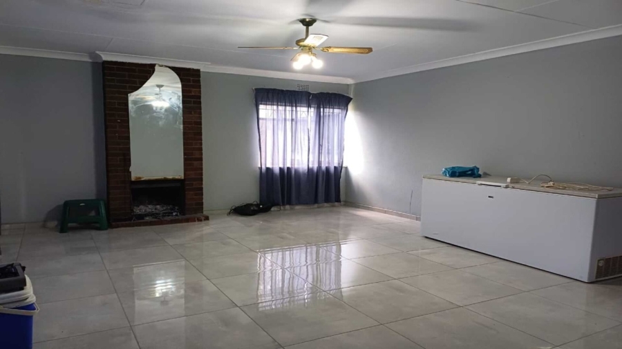 4 Bedroom Property for Sale in Sonland Park Gauteng