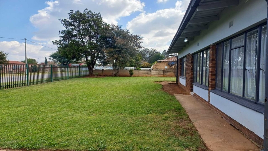 4 Bedroom Property for Sale in Sonland Park Gauteng