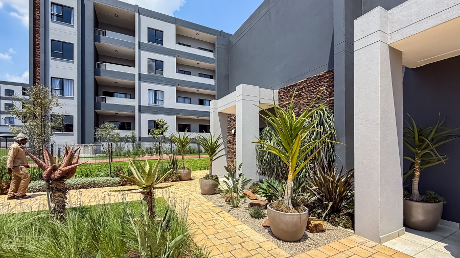 2 Bedroom Property for Sale in Glen Austin Gauteng