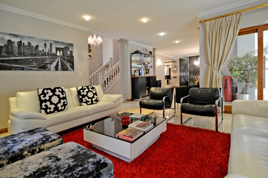5 Bedroom Property for Sale in Bryanston Gauteng