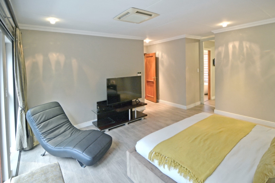 5 Bedroom Property for Sale in Bryanston Gauteng
