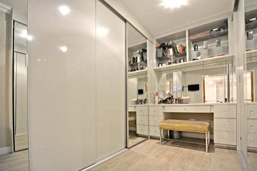 5 Bedroom Property for Sale in Bryanston Gauteng
