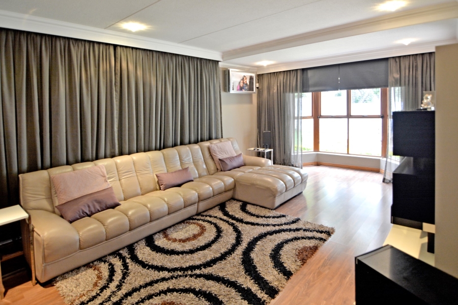 5 Bedroom Property for Sale in Bryanston Gauteng