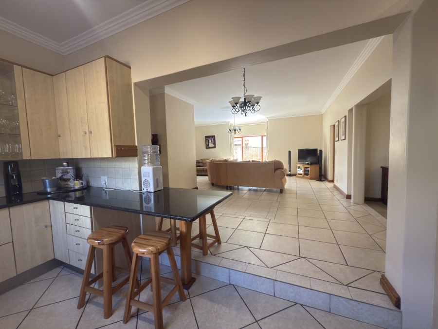 4 Bedroom Property for Sale in Ruimsig Gauteng