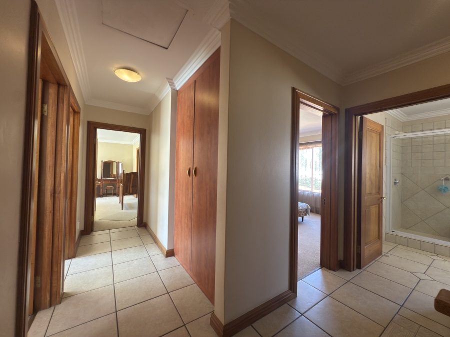 4 Bedroom Property for Sale in Ruimsig Gauteng