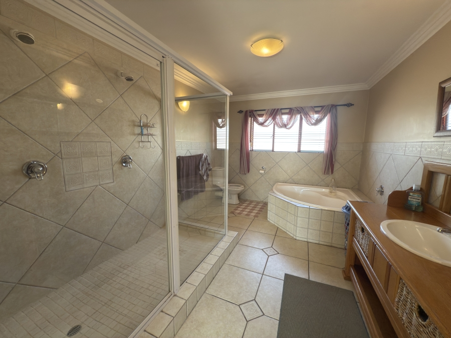 4 Bedroom Property for Sale in Ruimsig Gauteng
