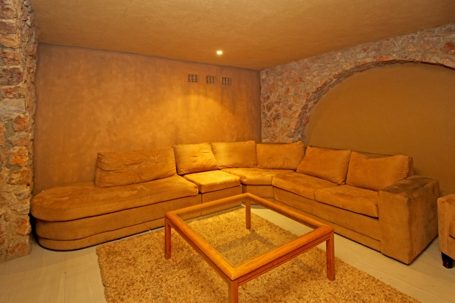 5 Bedroom Property for Sale in Saddlebrook Estate Gauteng