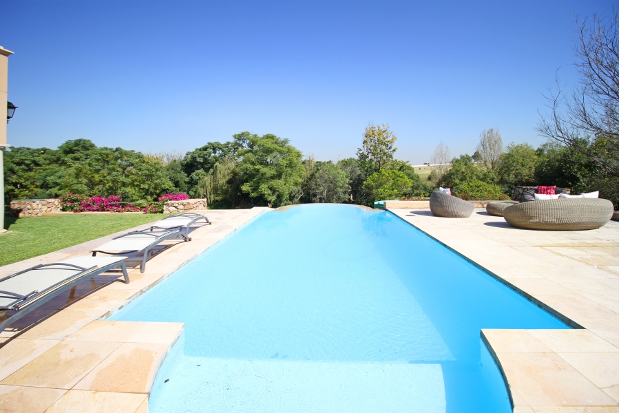 5 Bedroom Property for Sale in Saddlebrook Estate Gauteng