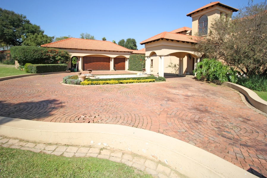 5 Bedroom Property for Sale in Saddlebrook Estate Gauteng
