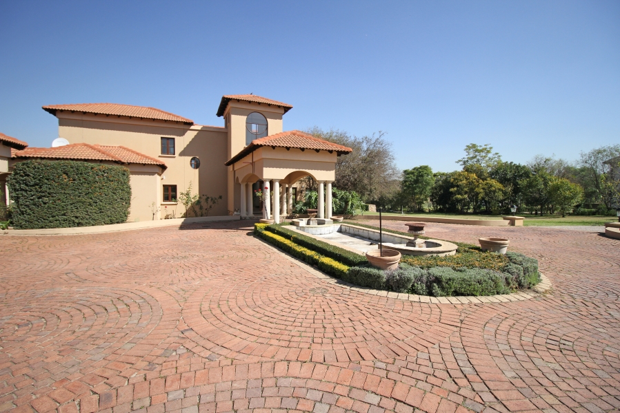 5 Bedroom Property for Sale in Saddlebrook Estate Gauteng