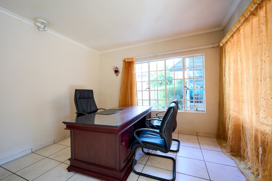 4 Bedroom Property for Sale in Halfway Gardens Gauteng