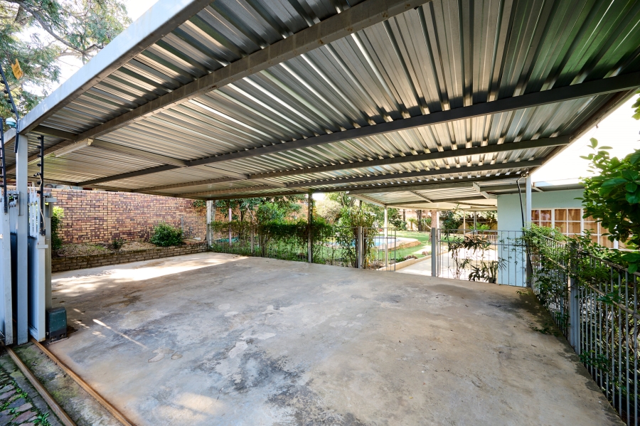 4 Bedroom Property for Sale in Halfway Gardens Gauteng