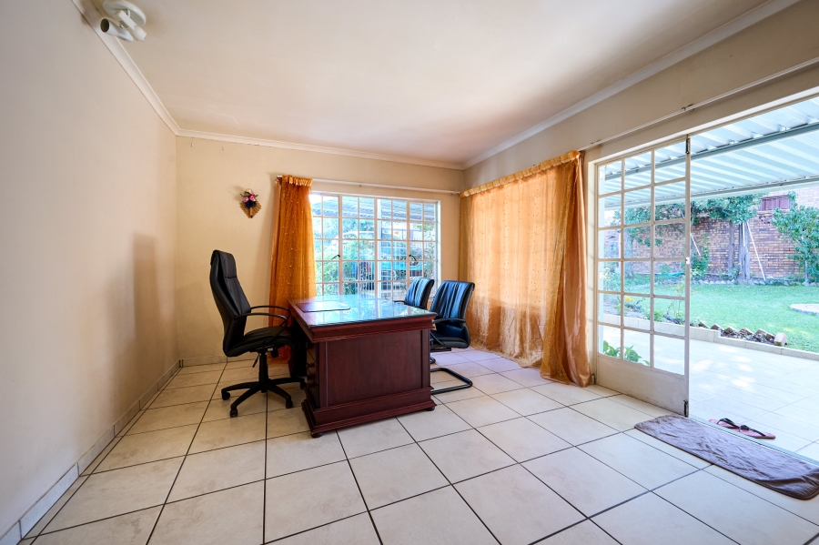 4 Bedroom Property for Sale in Halfway Gardens Gauteng