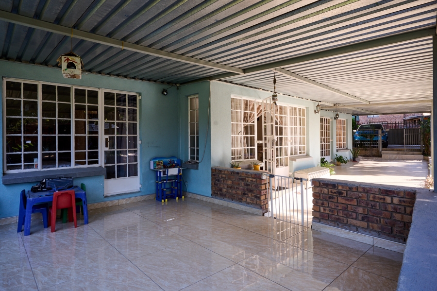 4 Bedroom Property for Sale in Halfway Gardens Gauteng