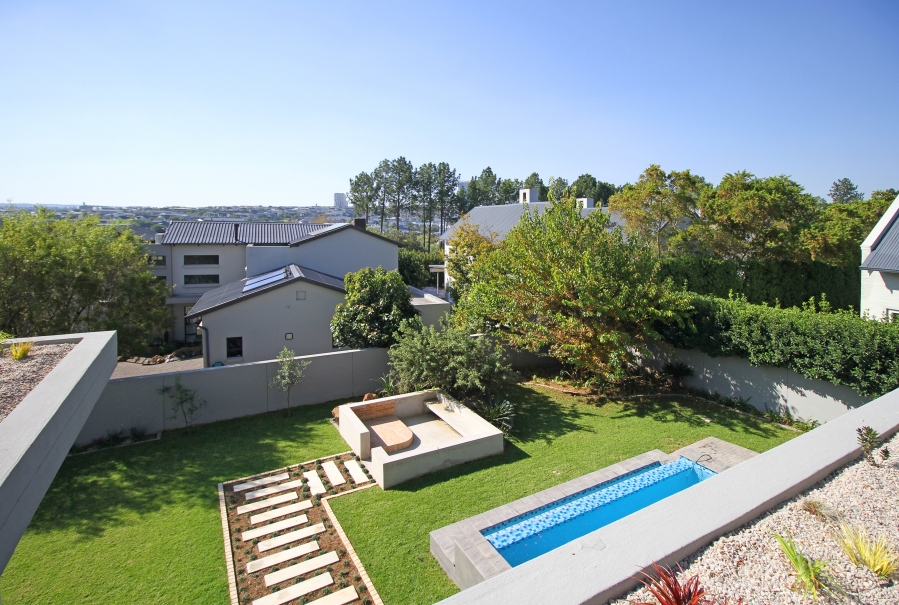 5 Bedroom Property for Sale in Waterfall Country Estate Gauteng