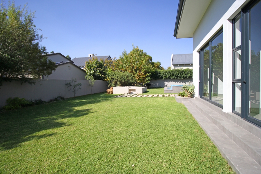 5 Bedroom Property for Sale in Waterfall Country Estate Gauteng