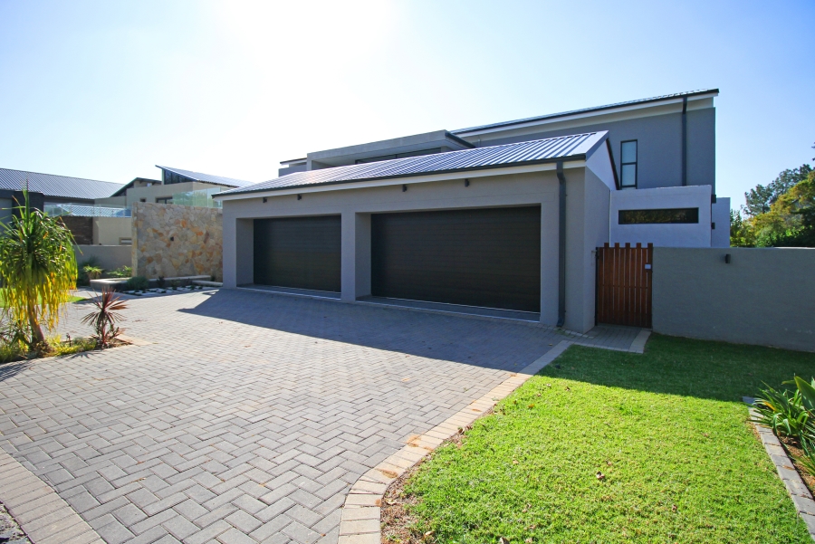5 Bedroom Property for Sale in Waterfall Country Estate Gauteng