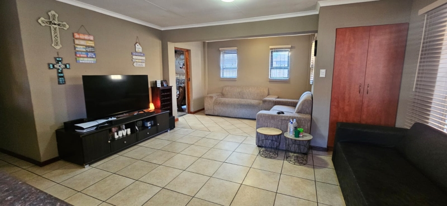 3 Bedroom Property for Sale in Albemarle Gauteng
