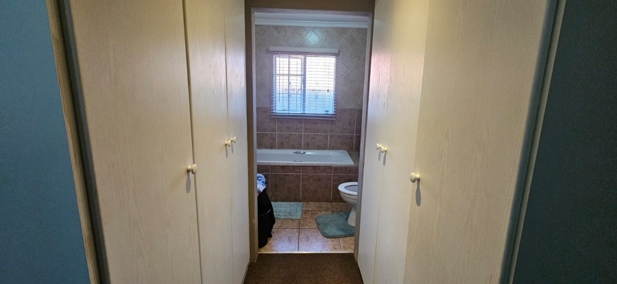 3 Bedroom Property for Sale in Albemarle Gauteng