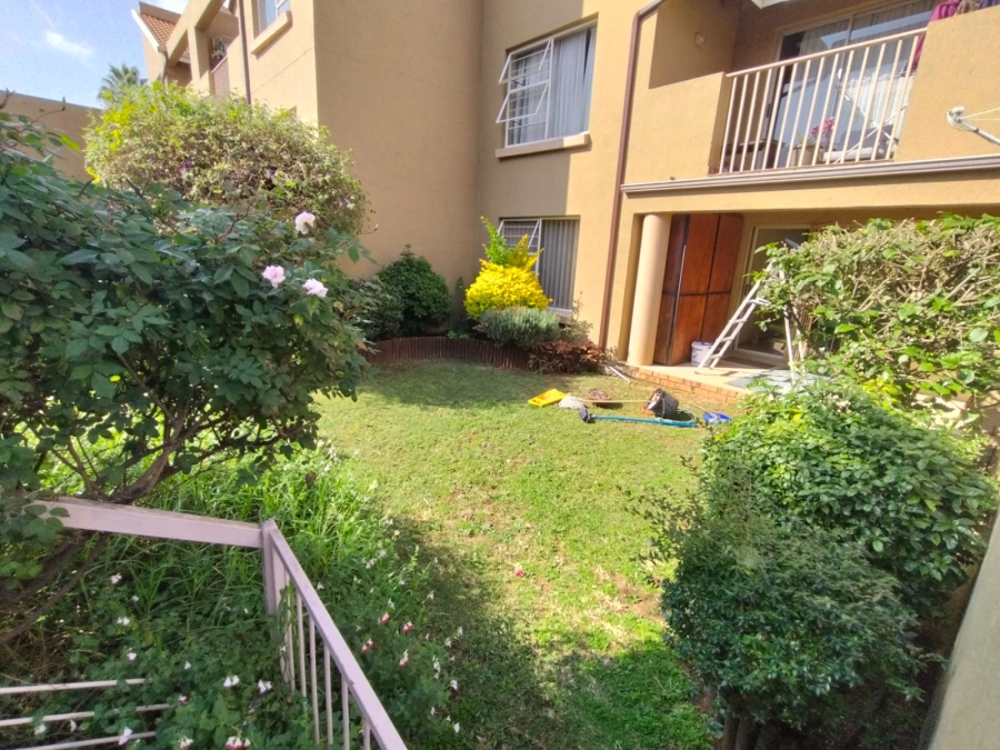 To Let 2 Bedroom Property for Rent in Kenmare Gauteng