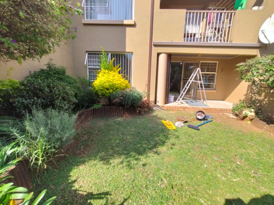 To Let 2 Bedroom Property for Rent in Kenmare Gauteng