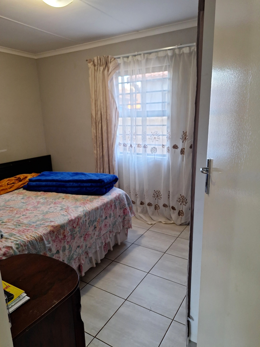 2 Bedroom Property for Sale in Windmill Park Gauteng