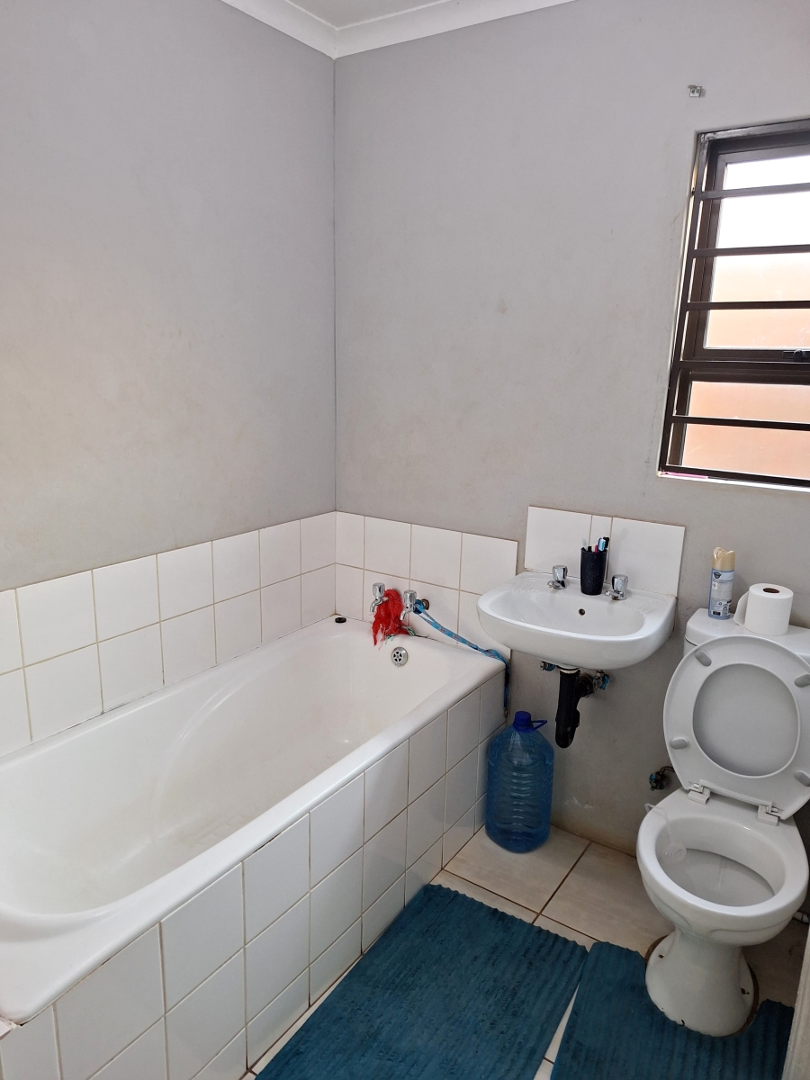 2 Bedroom Property for Sale in Windmill Park Gauteng