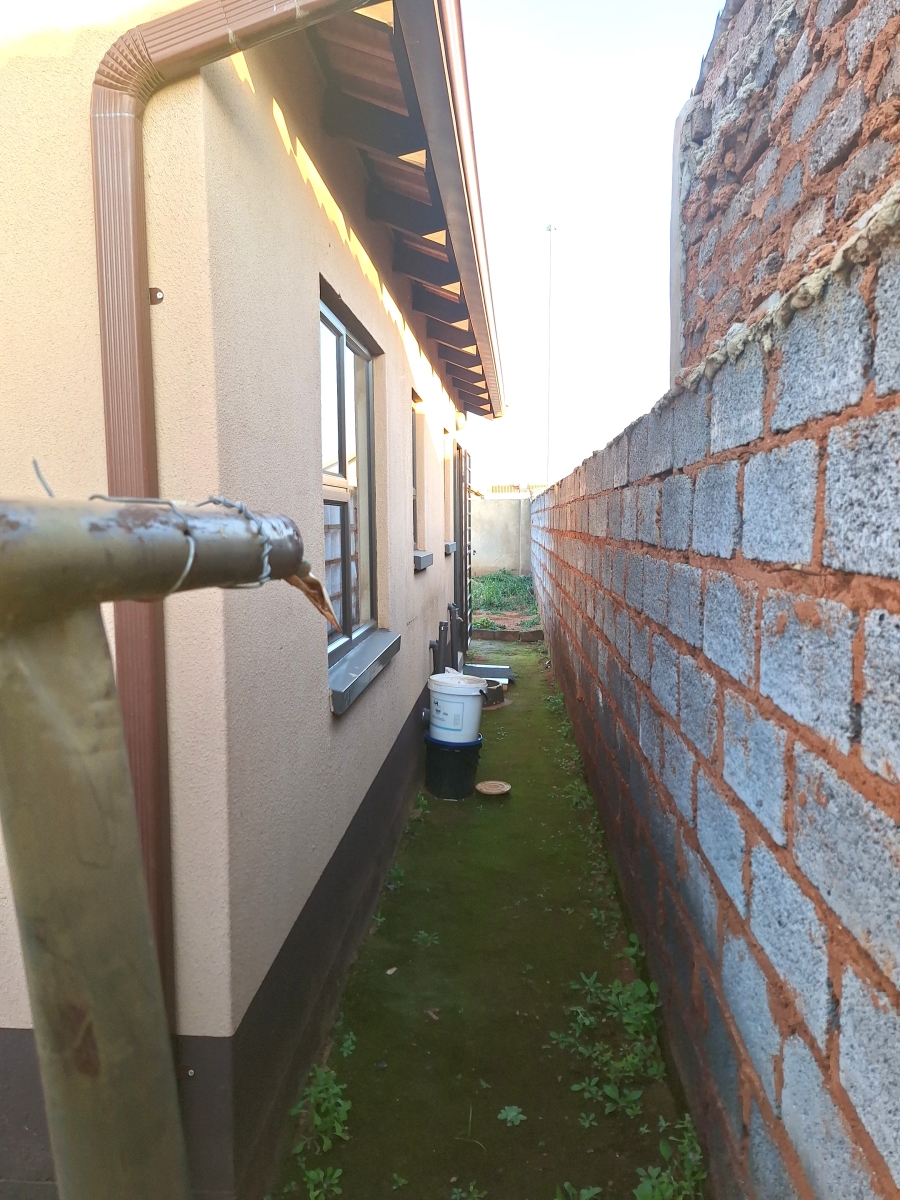 2 Bedroom Property for Sale in Windmill Park Gauteng