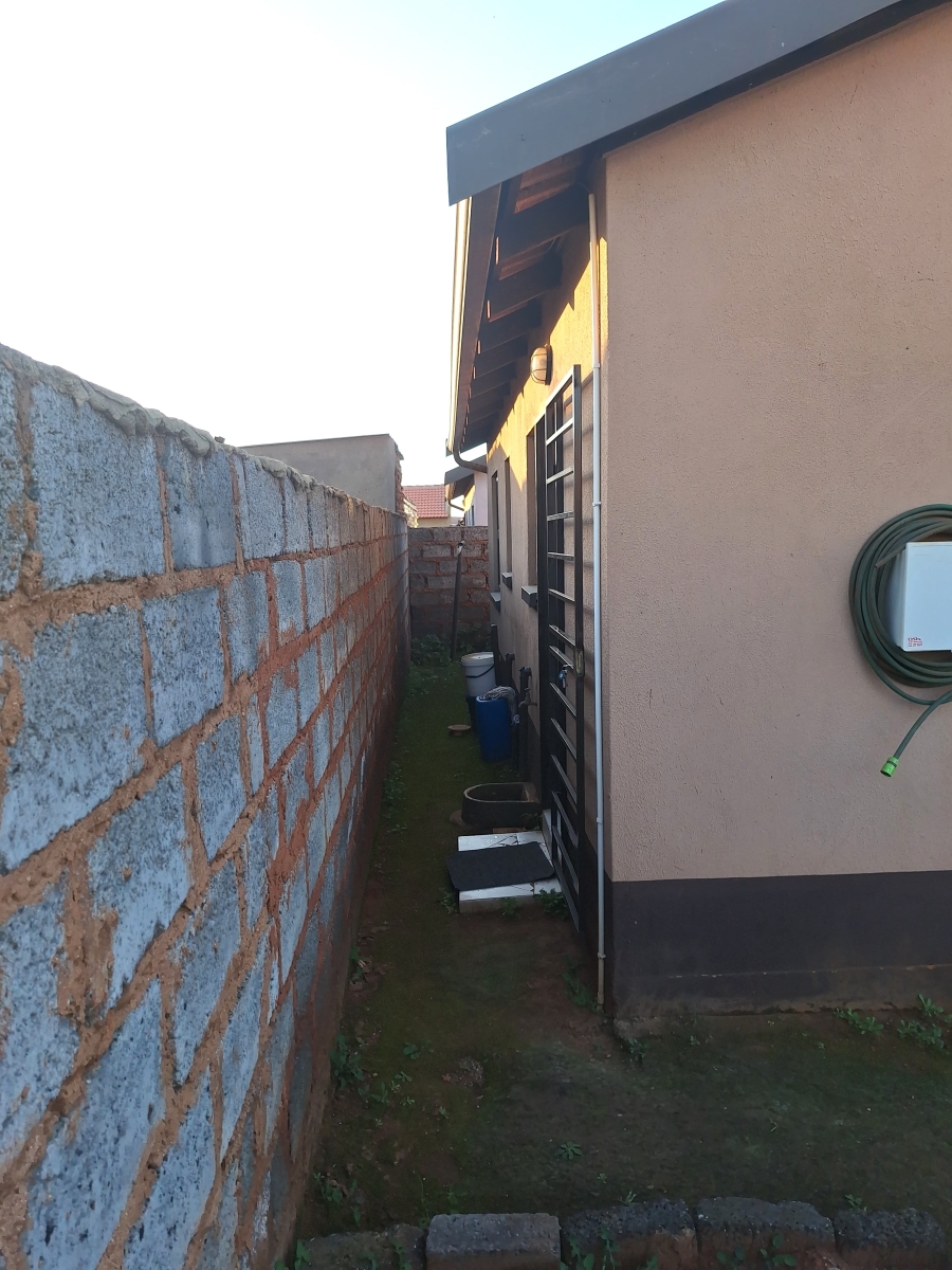 2 Bedroom Property for Sale in Windmill Park Gauteng