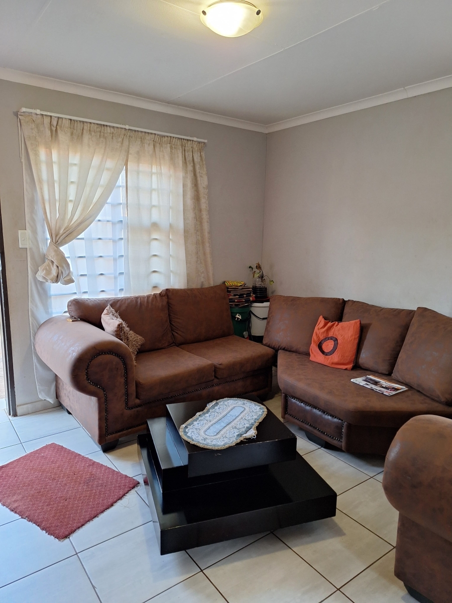 2 Bedroom Property for Sale in Windmill Park Gauteng