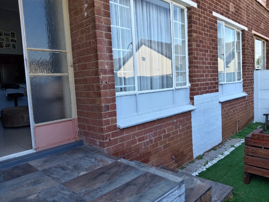 2 Bedroom Property for Sale in Witpoortjie Gauteng