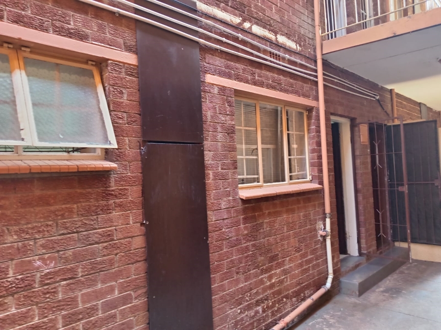 2 Bedroom Property for Sale in Witpoortjie Gauteng