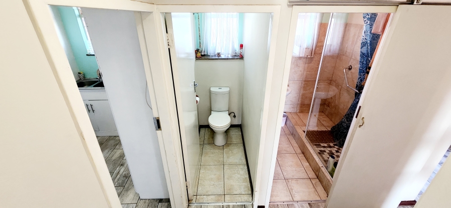 2 Bedroom Property for Sale in Elardus Park Gauteng
