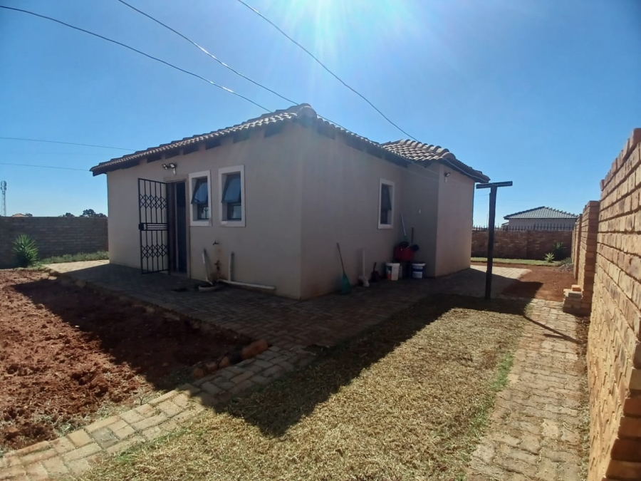 2 Bedroom Property for Sale in Westonaria Gauteng